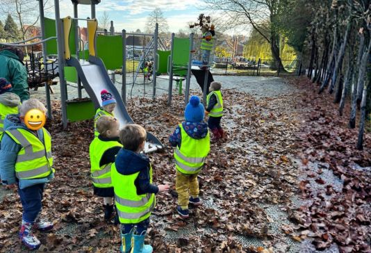 Free-Flow Indoor Outdoor Play